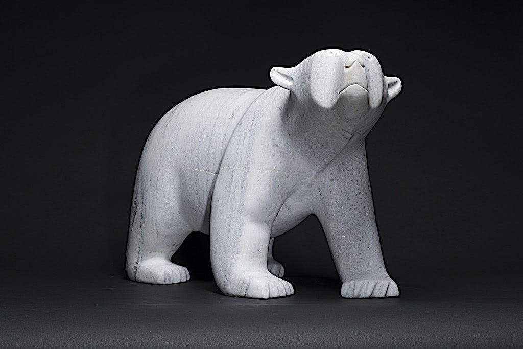 Eisbär, 2007, Marmor, Ashevak Tunnillie, Kinngait, Nunavut, Kanada