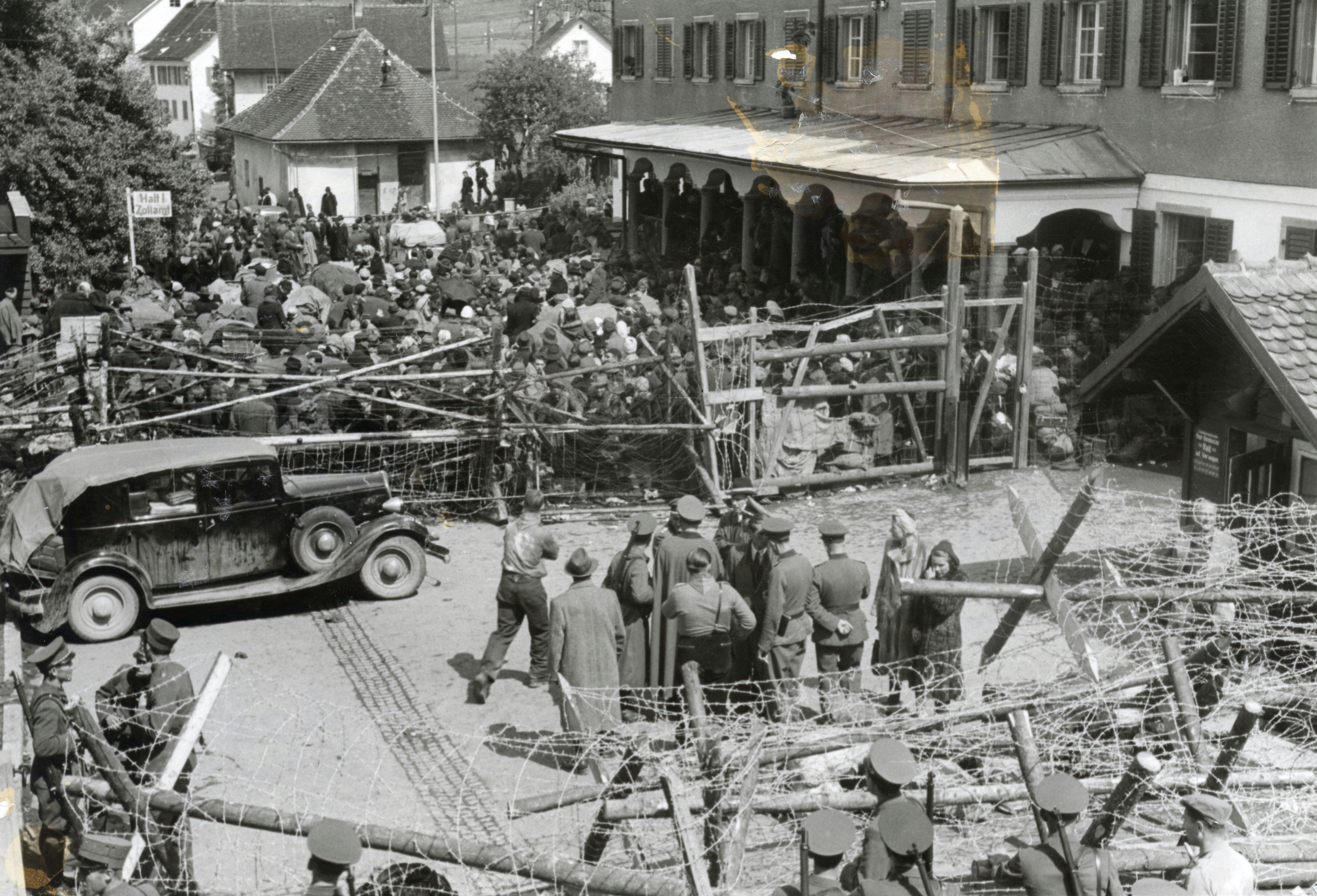 Flüchtlingsandrang an der Grenze in Schaanwald, 3. Mai 1945.