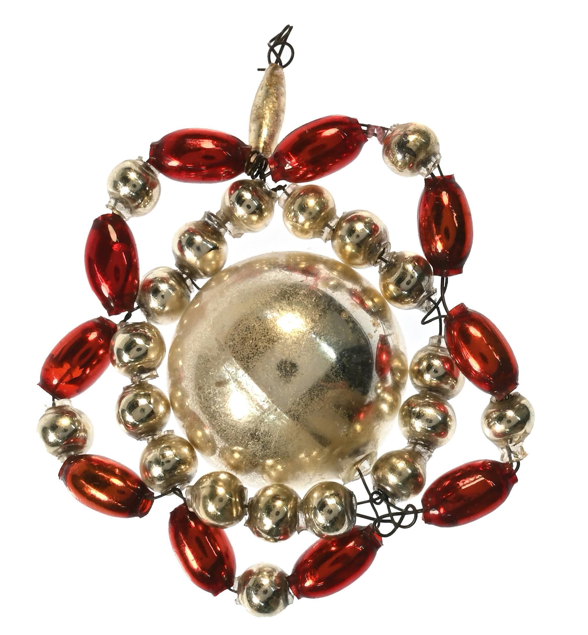 Christbaumschmuck aus Gablonzer Glasperlen Liechtensteinisches LandesMuseum, Foto: Sven Beham