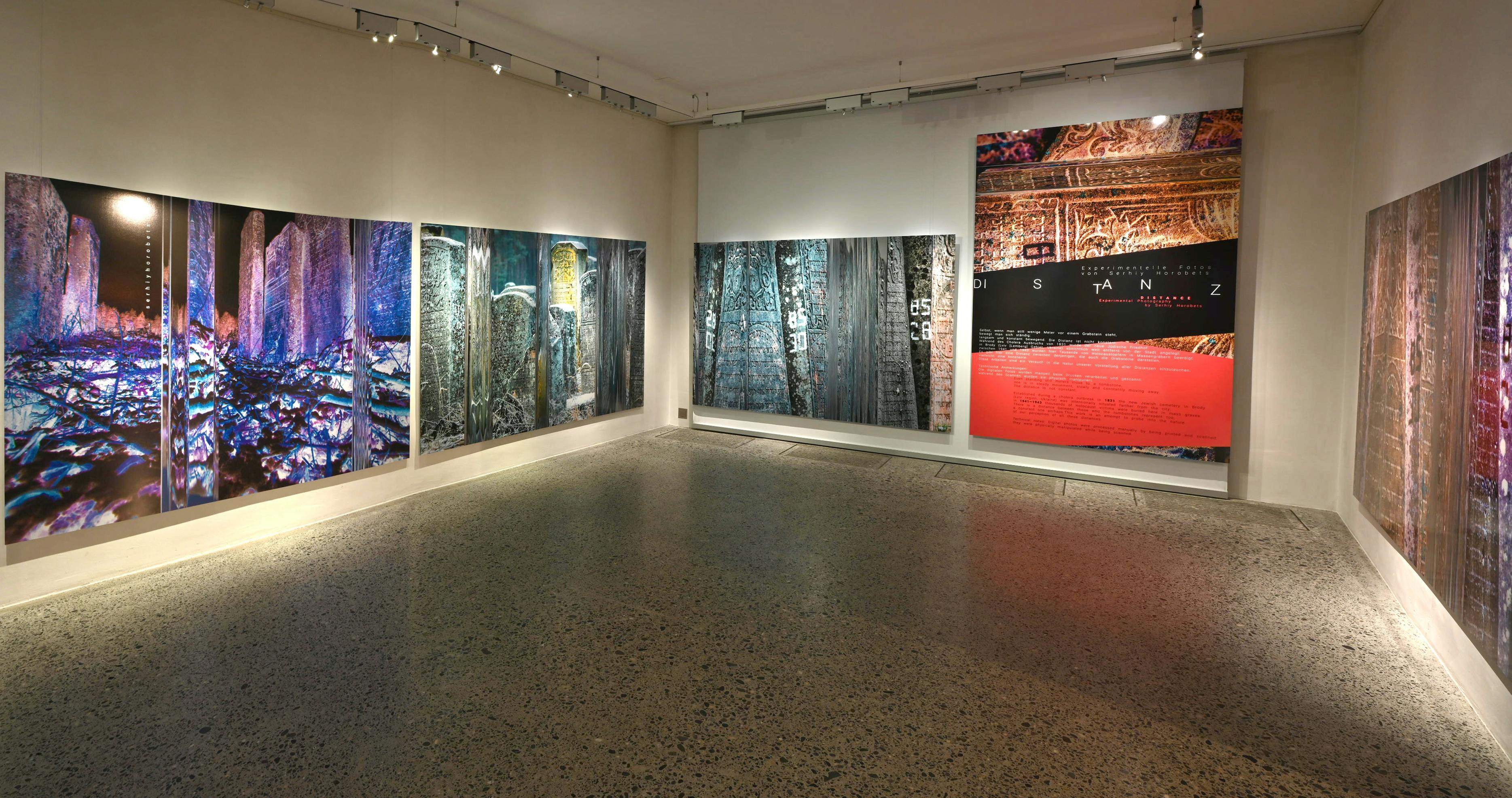 Distanz Ausstellung 1