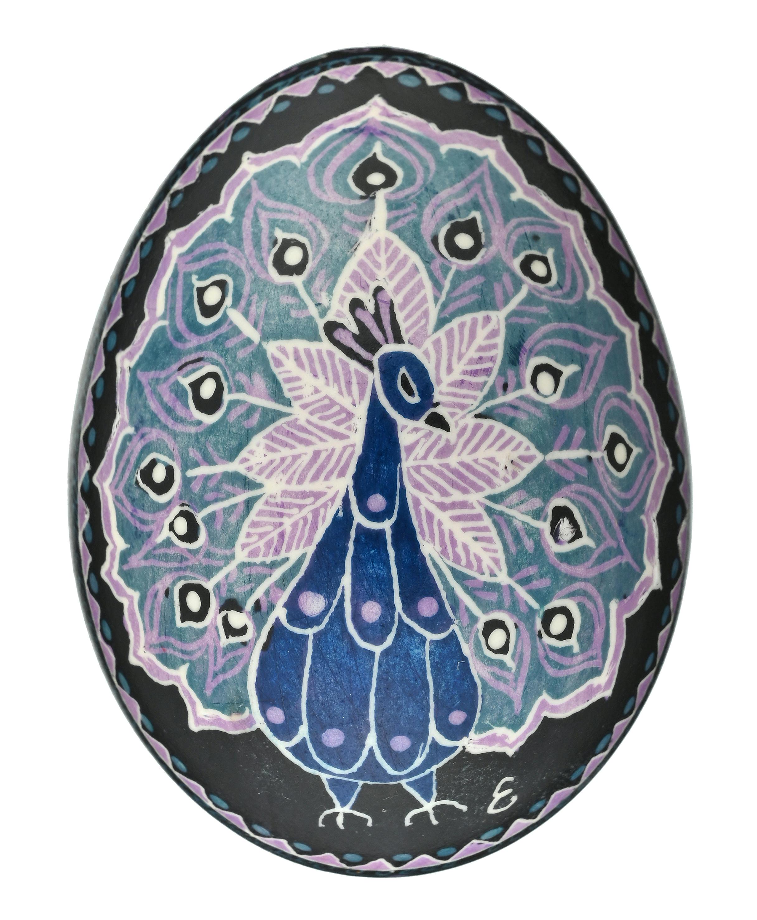 Hühnerei, ausgeblasen, Pfauenmotiv in Batiktechnik, Eve Grabowski, Österreich, 1987.