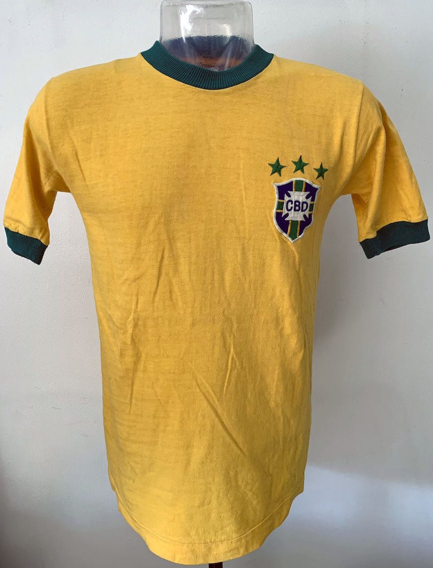 National Team Jersey Brazil worn by Pelé, 1970 - 71, H. 71, 5 x 41 cm www.museodelcalcio.com, Foto © Museo del Calcio Internazionale, Rom