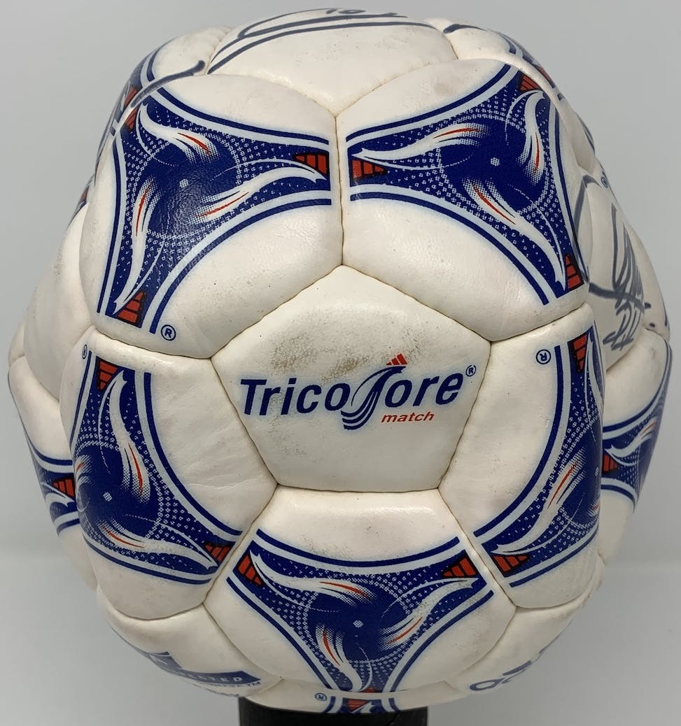 Tricolore Ball from FIFA World Cup France 1998, 1998, Diam. 19,5 cm www.museodelcalcio.com, Foto © Museo del Calcio Internazionale, Rom