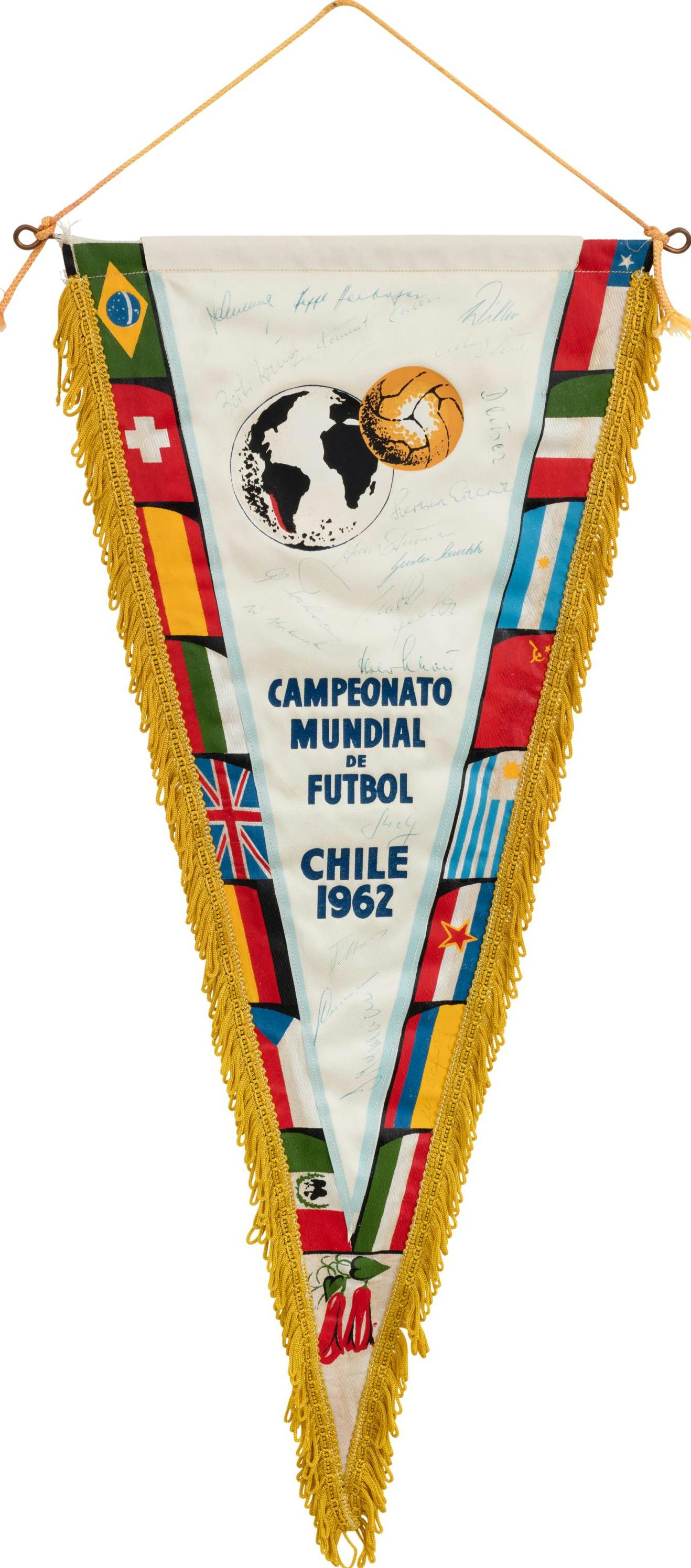 World Cup 1962. Official Pennant signed by the German team © FIFA Museum, Zürich