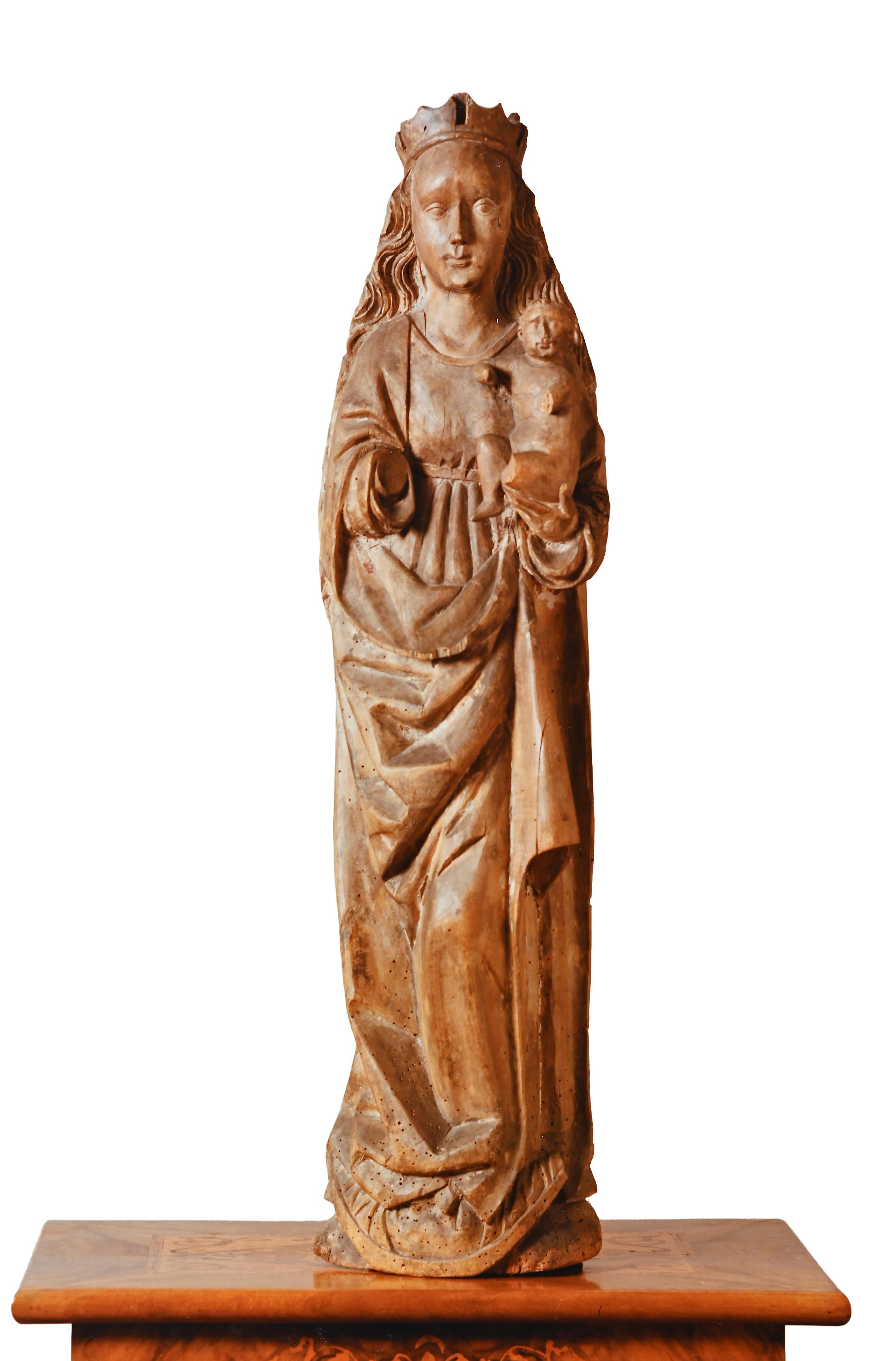 Altarfragment einer stehenden Muttergottes mit Kind.